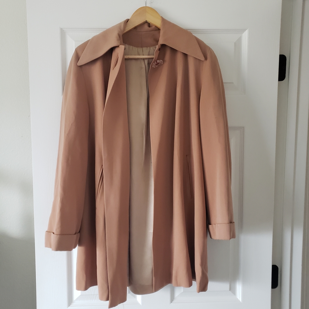 1940s 1950s Vintage Wool Camel Tan Longsleeve Car Swing Coat Lucite Button #28 - Picture 3 of 16